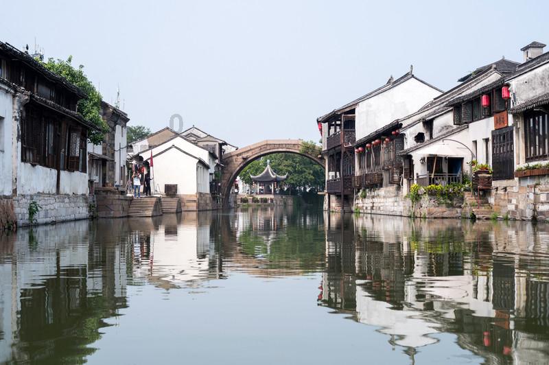 雷竞技与亚博